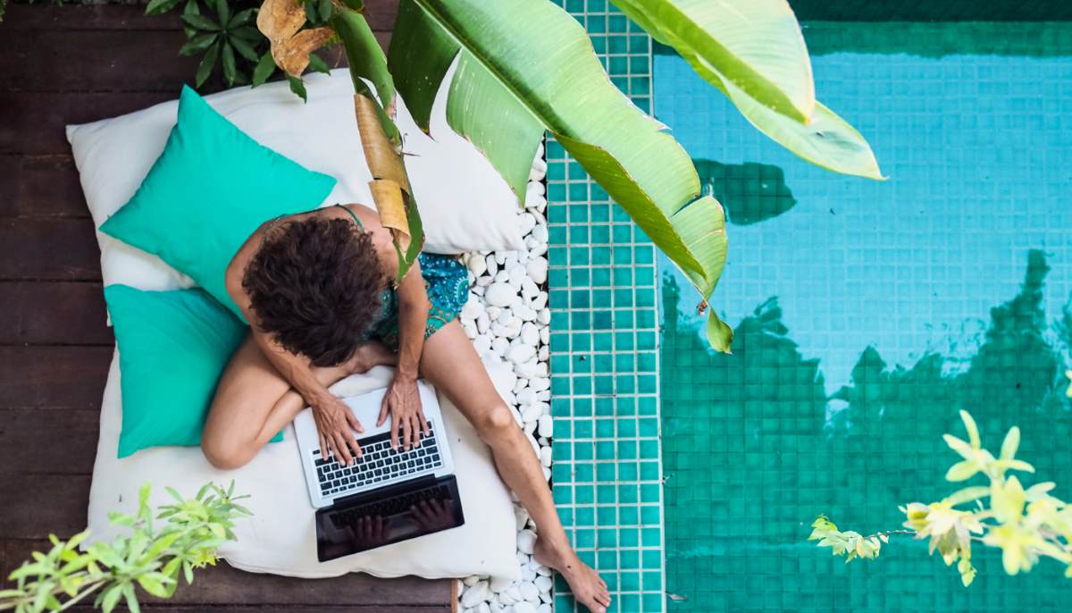 Practical Travel Gift Ideas for Digital Nomads