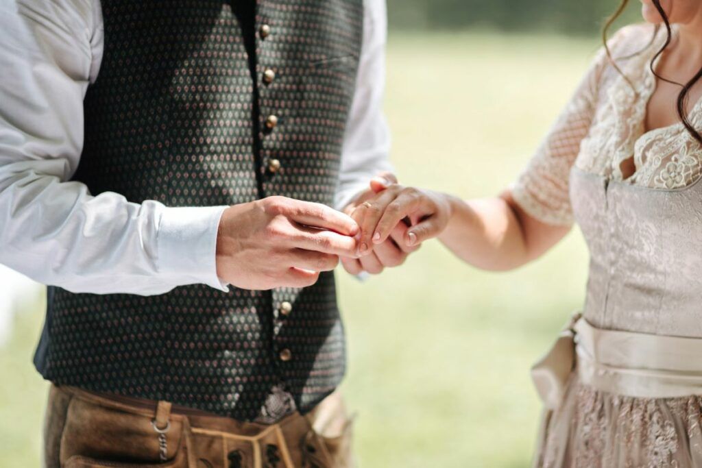German wedding gift_traditions