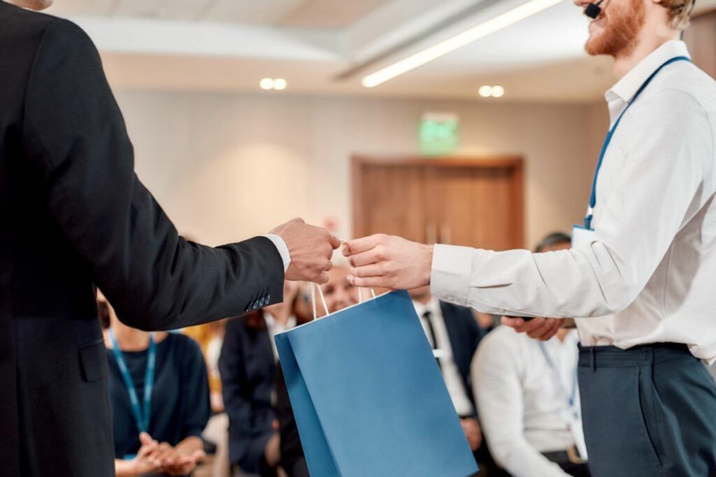 business gift-giving etiquette