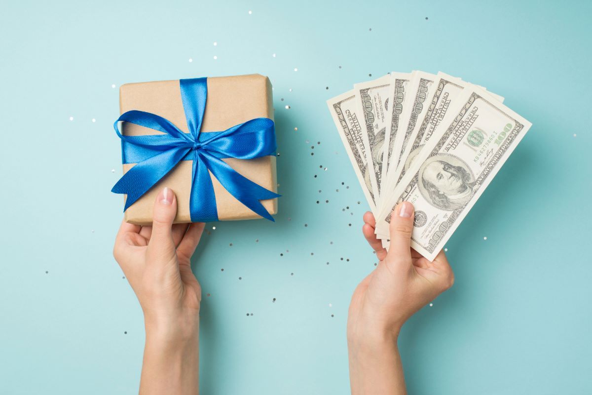 money of wedding gift